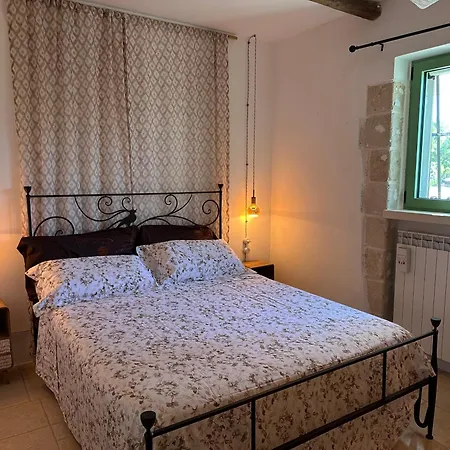 Trulli Oiseaux Migrateurs Nocleg ze śniadaniem 3*