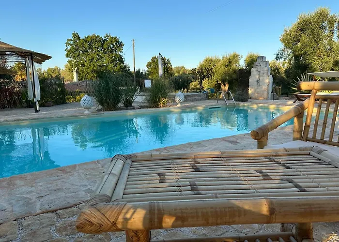 Trulli Oiseaux Migrateurs Bed & Breakfast 4*