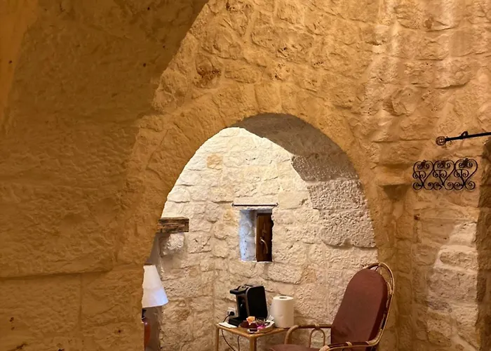 Trulli Oiseaux Migrateurs Bed & Breakfast