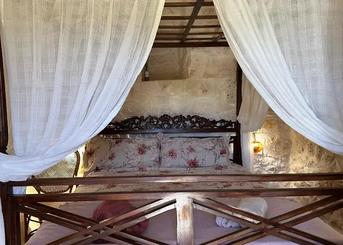 Trulli Oiseaux Migrateurs Bed & Breakfast