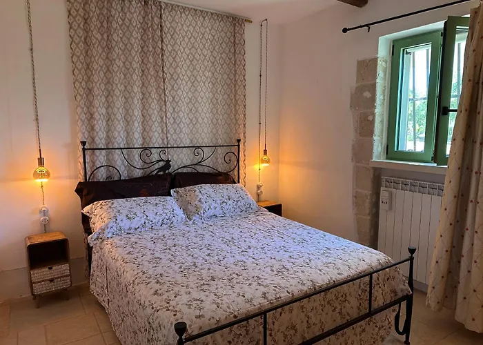 Trulli Oiseaux Migrateurs Bed & Breakfast 4*