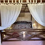 Trulli Oiseaux Migrateurs Bed & Breakfast