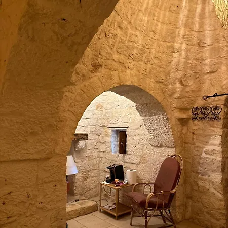 Trulli Oiseaux Migrateurs Bed & Breakfast