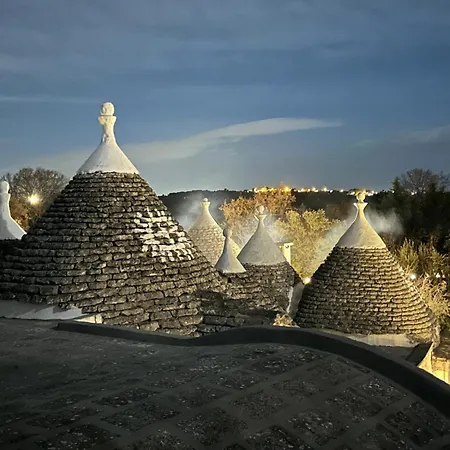 Trulli Oiseaux Migrateurs * Ceglie Messapica