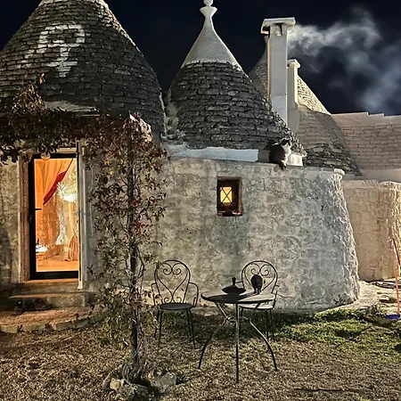 Trulli Oiseaux Migrateurs Ceglie Messapica